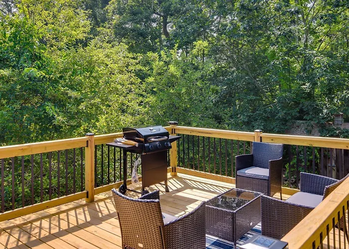 Fairhaven Harbor-Front Gem - Steps From The Water!