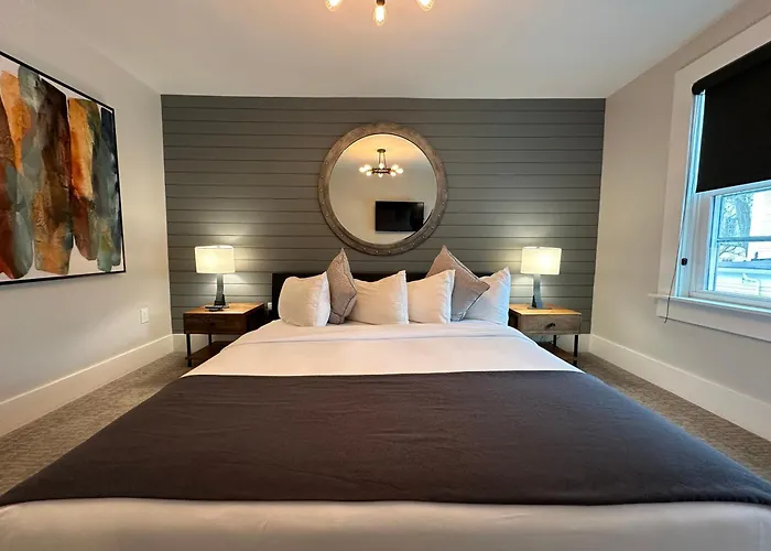Entire Modern 7 Unit 7 Bath Boutique Inn