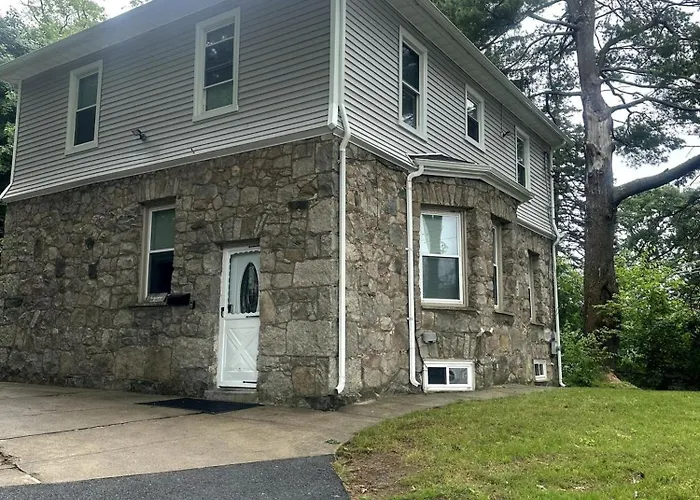 1 Ridgeway Avenue