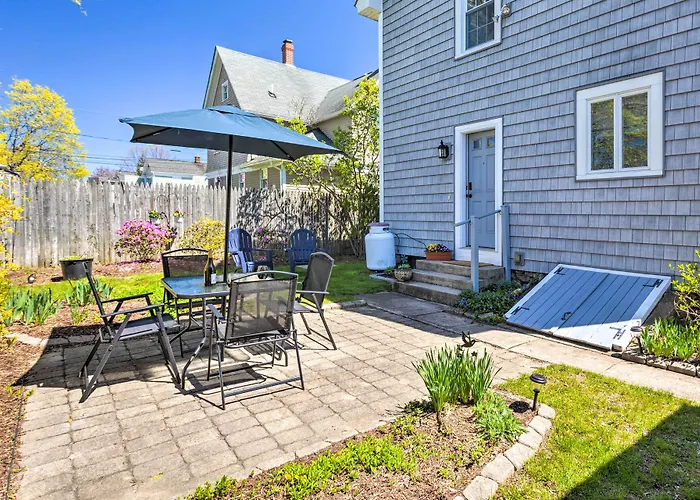 Mystic Refuge W/ Patio < 1 Mi To Downtown!